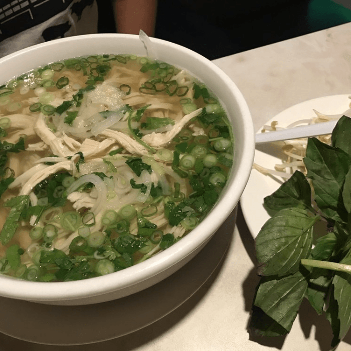 P7. Phở Gà / Chicken Phở.