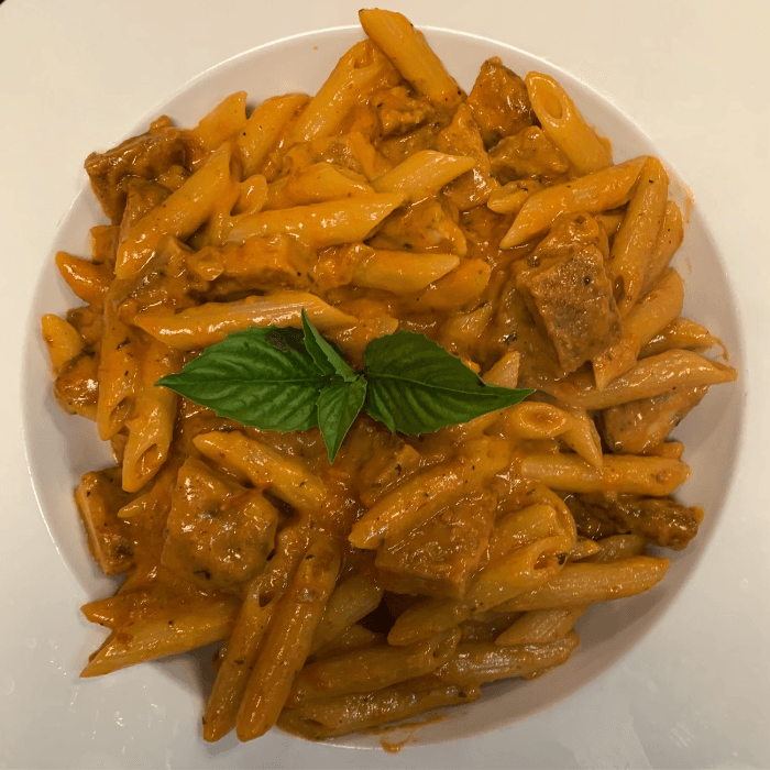 Penne Alla Vodka with Chicken Pasta