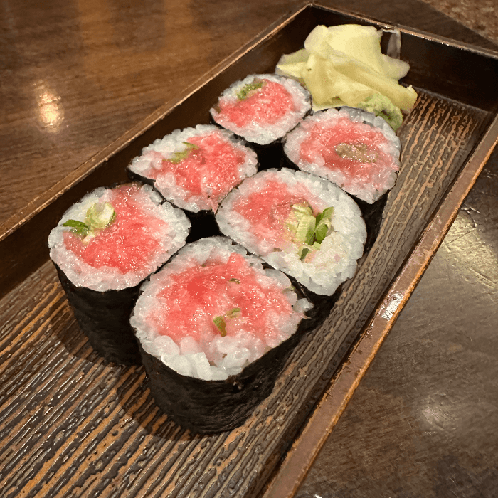 Toro and scallion Roll.