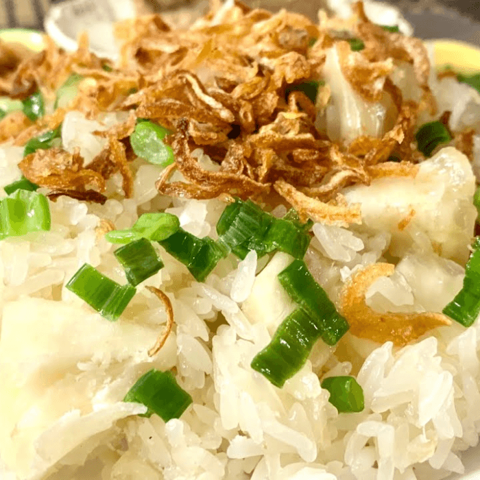 E6. Special Salted Sticky Rice w Onion
