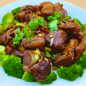 P04. Braised Pork Feet 紅燒猪腳