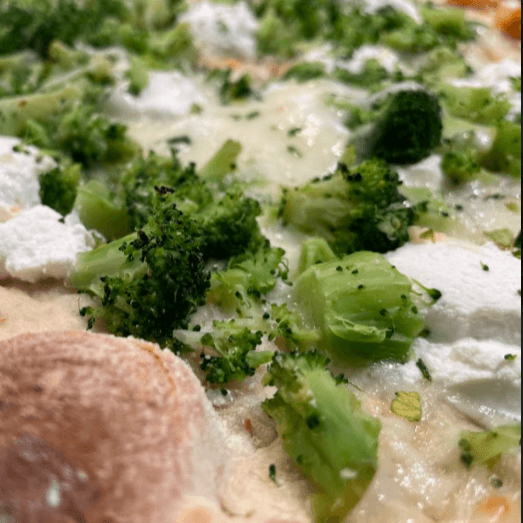 White Broccoli Pizza