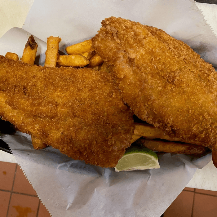 Fried Fish Delights: Seafood and Hawaiian Favorites