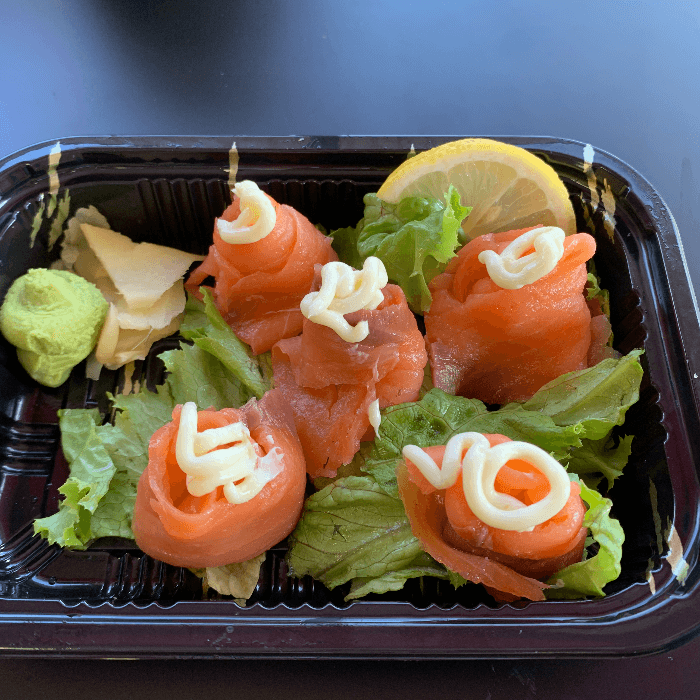 Smoked salmon sashimi (5) pcs.