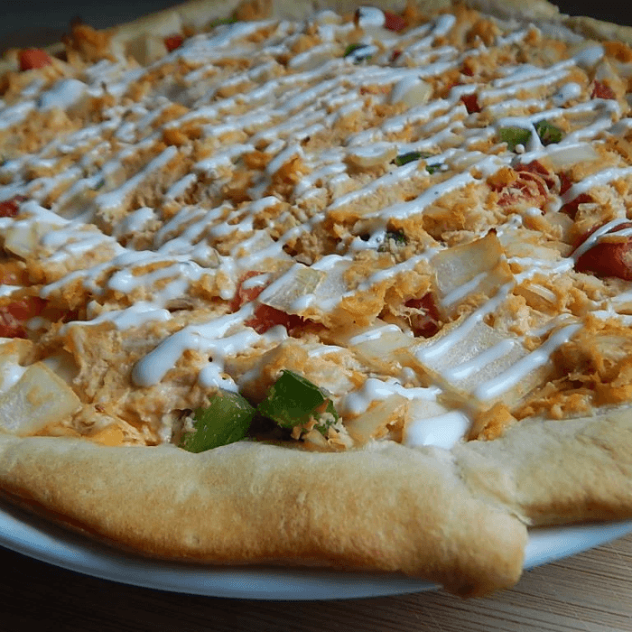 Buffalo Chicken Pie Pizza (Extra Large 18")