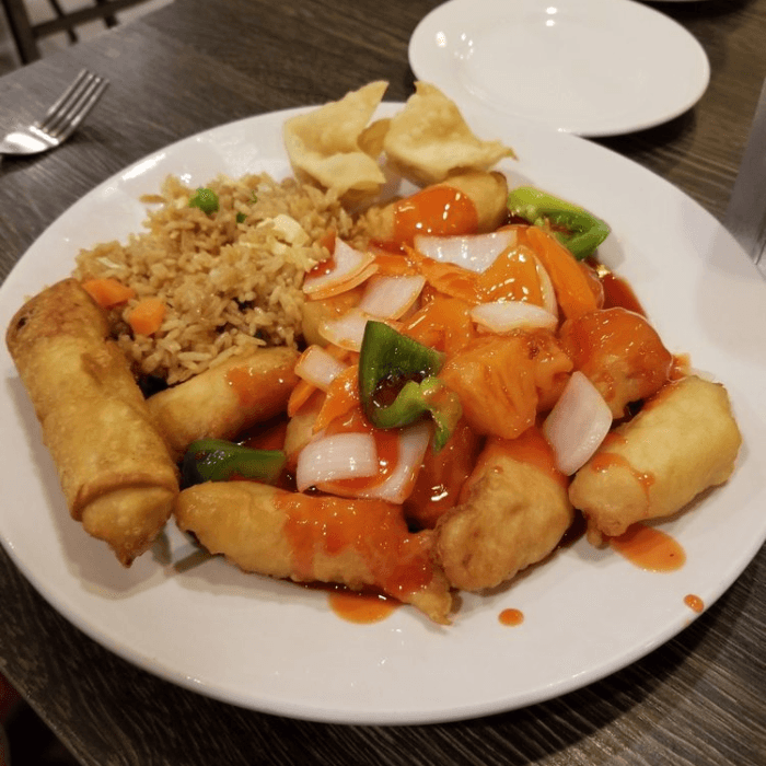 (D4) Sweet & Sour Chicken.