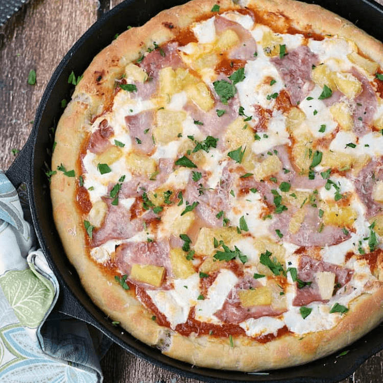 Deep Dish Hawaiian Pizza (10" Medium)