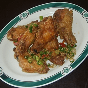 Crispy Garlic Chicken Wings