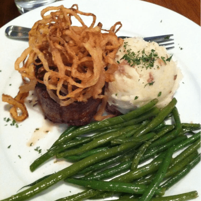 Juicy Steak Delights: American Steakhouse Favorites