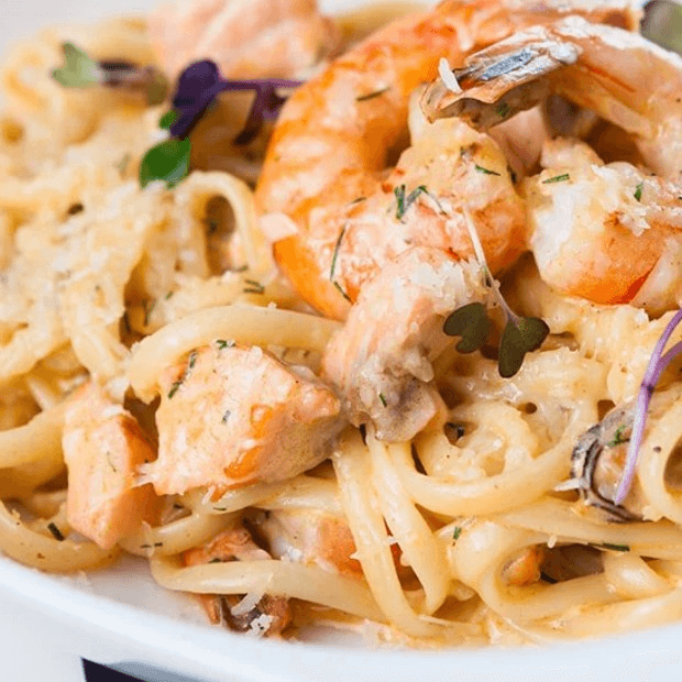 Pasta Tutti Mare (shrimp and smoked salmon)