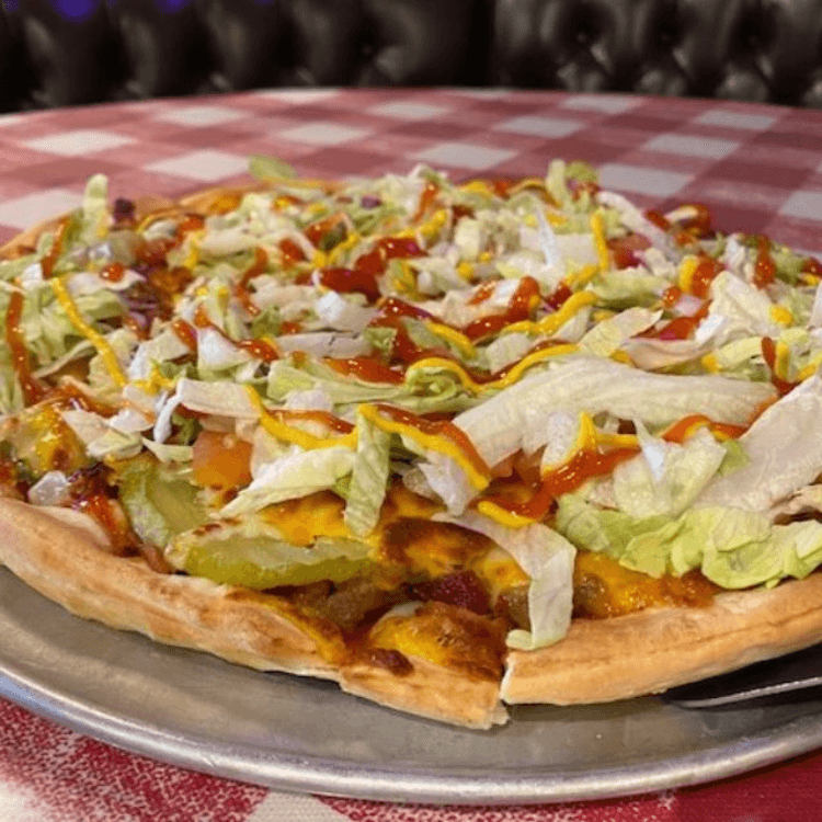 Deluxe Bacon Cheeseburger Pizza