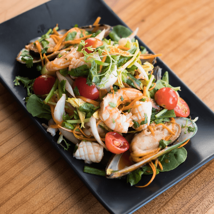 Delicious Asian Cuisine: Thai, Curry, Noodles