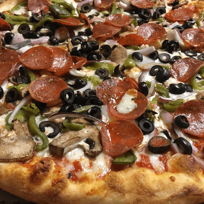 Full House Pizza (Sicilian Style Medium 16" x 8")