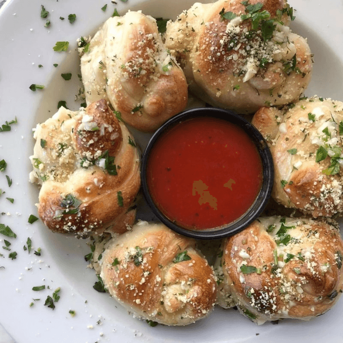 Garlic Knots.