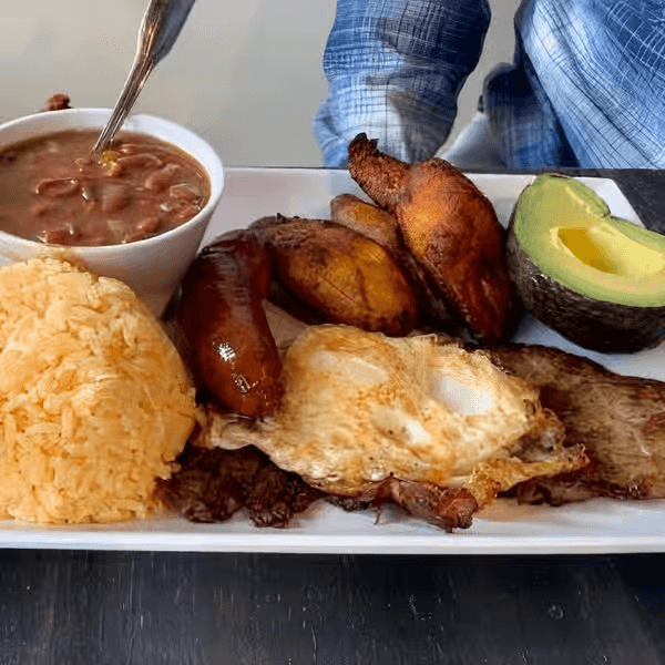 Montanero ( Bandeja Paisa ).
