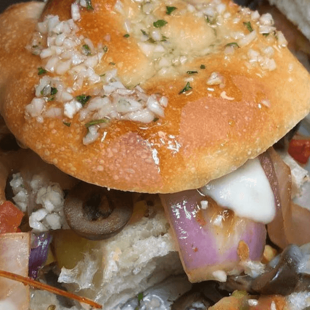 Veggie Garlic Knot Slider