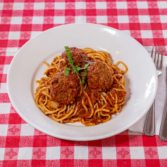 Spaghetti w/ Meatballs