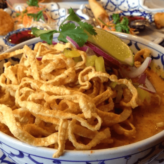 Khแบฃo Soi Curry.