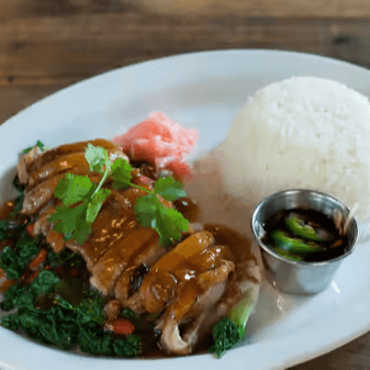 Fresh Thai Salads: A Delicious Vegetarian Option