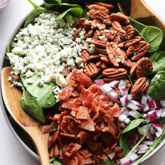 The Dive's Spinach Salad