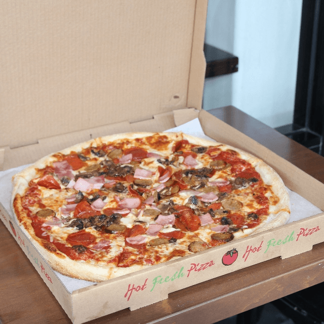 Rush Street Thin Crust Pizza (Regular 12" (6 Slices))