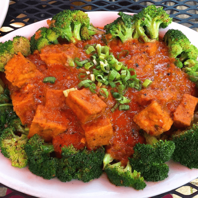 Pharam Rong Song (Sweet Peanut Curry)