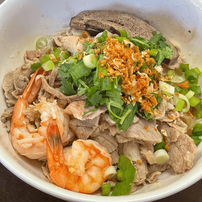 #1) Phnom Penh Noodle House Special.