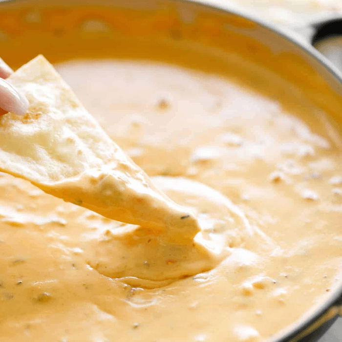 Jalapeño Queso with chips