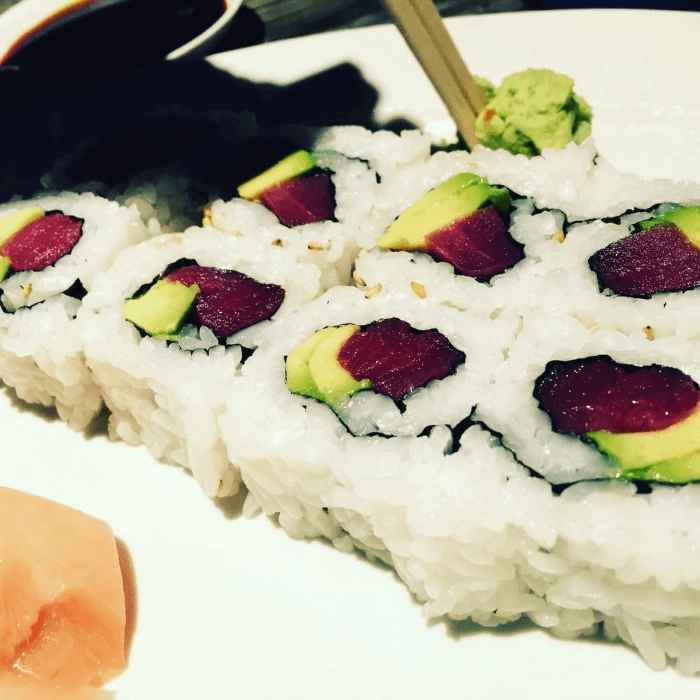 Tuna Avo Roll.