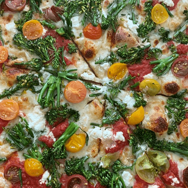 Giardino Cauliflower Pizza.