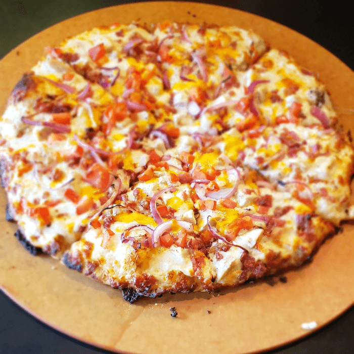 Chicken Club Grilled Pizza (16" Giant)
