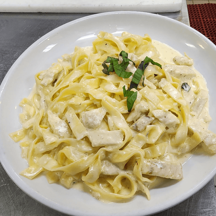 Small Tray Chicken Alfredo