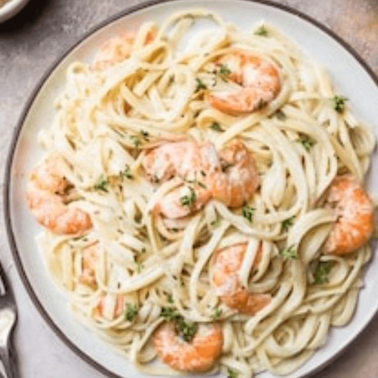 Shrimp and Grilled Chicken with Alfredo Sauce