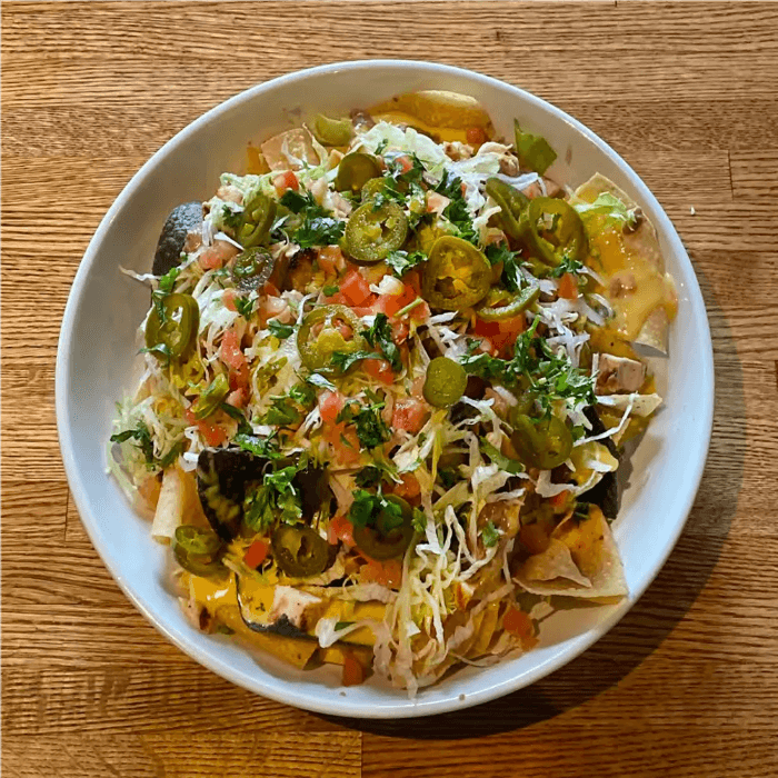 Queso Nachos.
