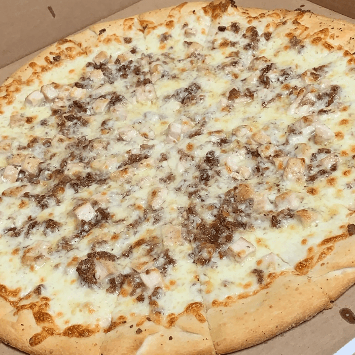 Grilled Chicken, Bacon and Ranch Pizza