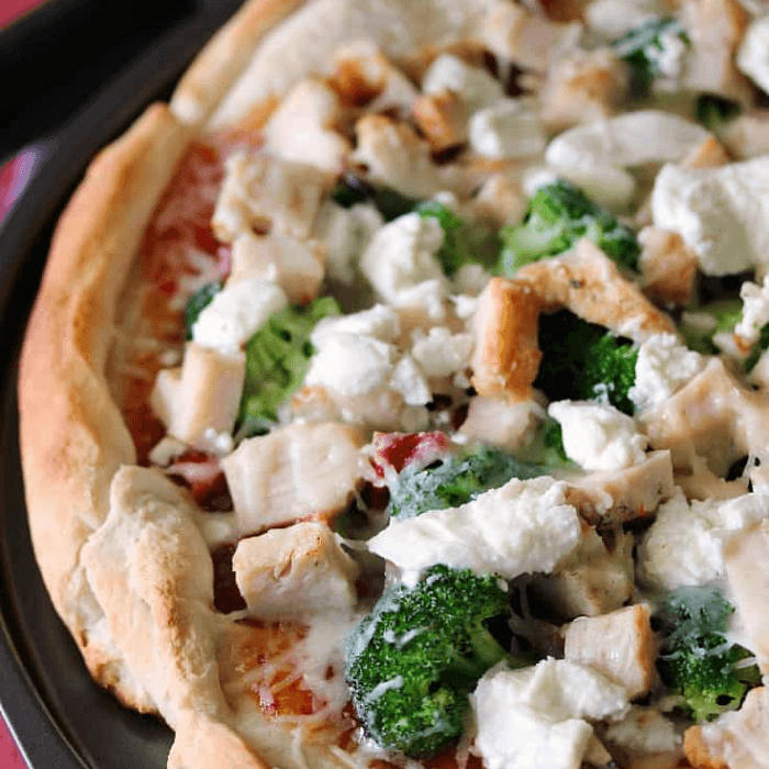 Sweet Red Chili Chicken Pizza