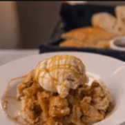 Bread Pudding Con Gelato.