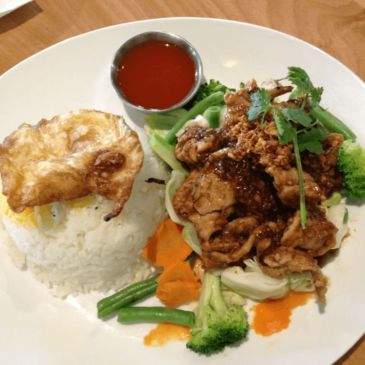 Moo Gra Tiem - Kai Dow.