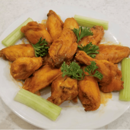 Delicious Buffalo Wings: A Must-Try!