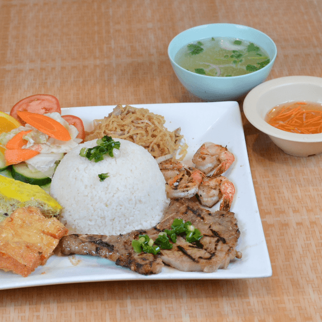 36. Com Tam Bi, Cha, Suon Nuong, Tau Hu Ky