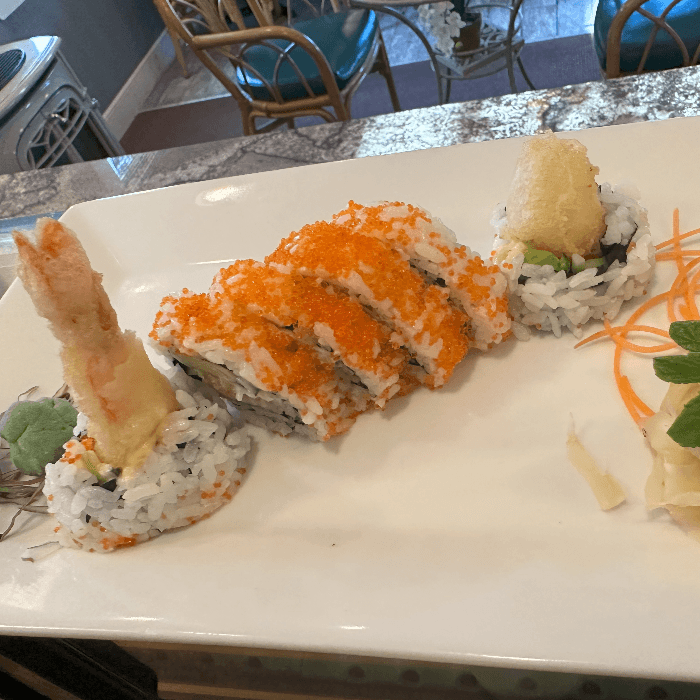 Spider Shrimp (Tobiko Outside).