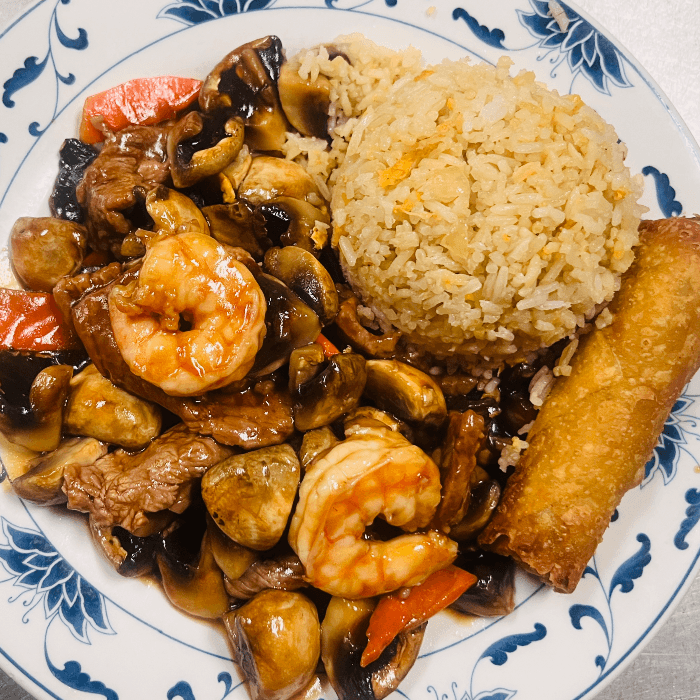78. Beef & Shrimp with Mushrooms (Lunch Special).
