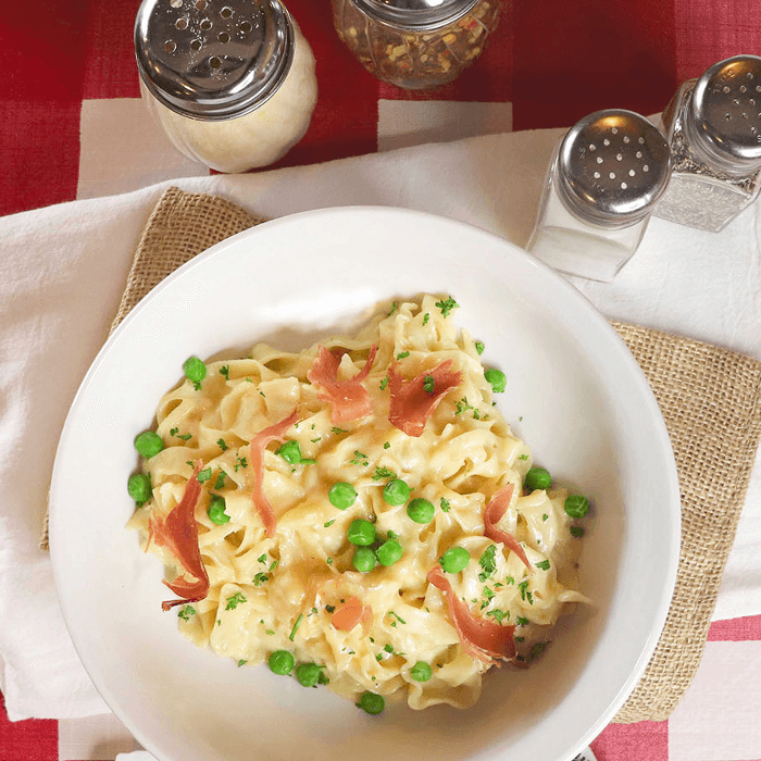 Fettuccine Alfredo Alla Romano.