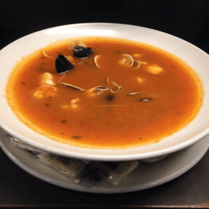 Sopa Azteca (Seafood Soup).