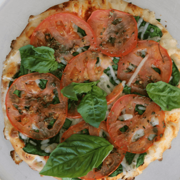 Spinach and Tomato Pizza (14")