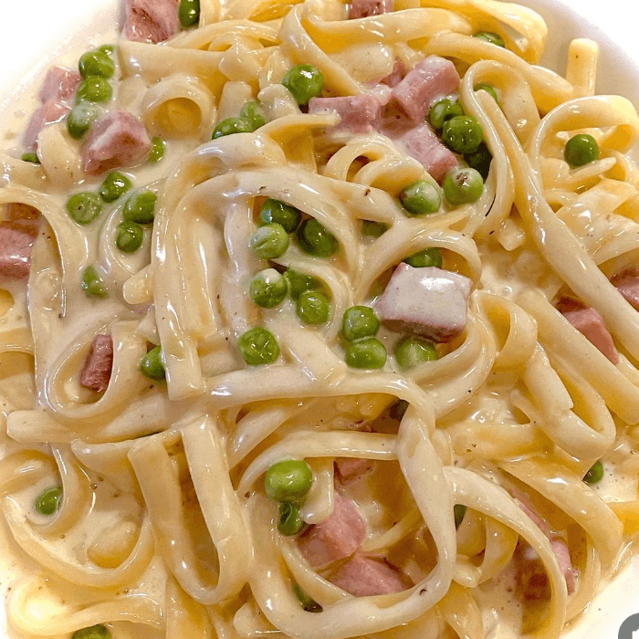 Fettuccine Carbonara.
