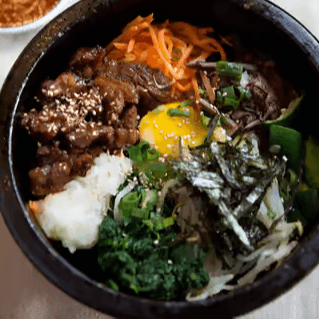 E8. Galbi Dolsot Bibimbap.