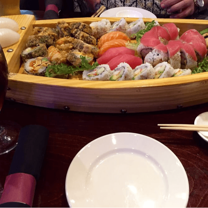 The Yacht Sushi Combo