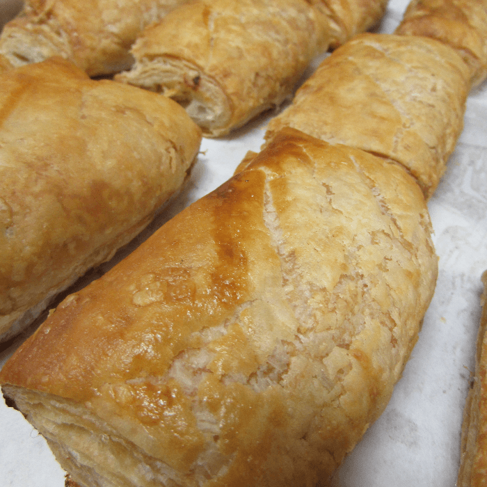 Single Codfish Patty (Pâté à la Morue).