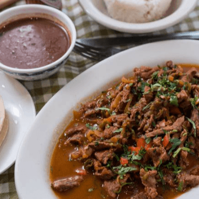 Bistec a La Mexicana (arroz, frijoles y tortillas) picante